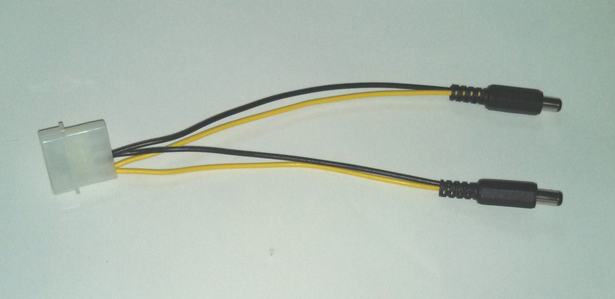 Gridseed / GAW Molex Power splitter - Click Image to Close